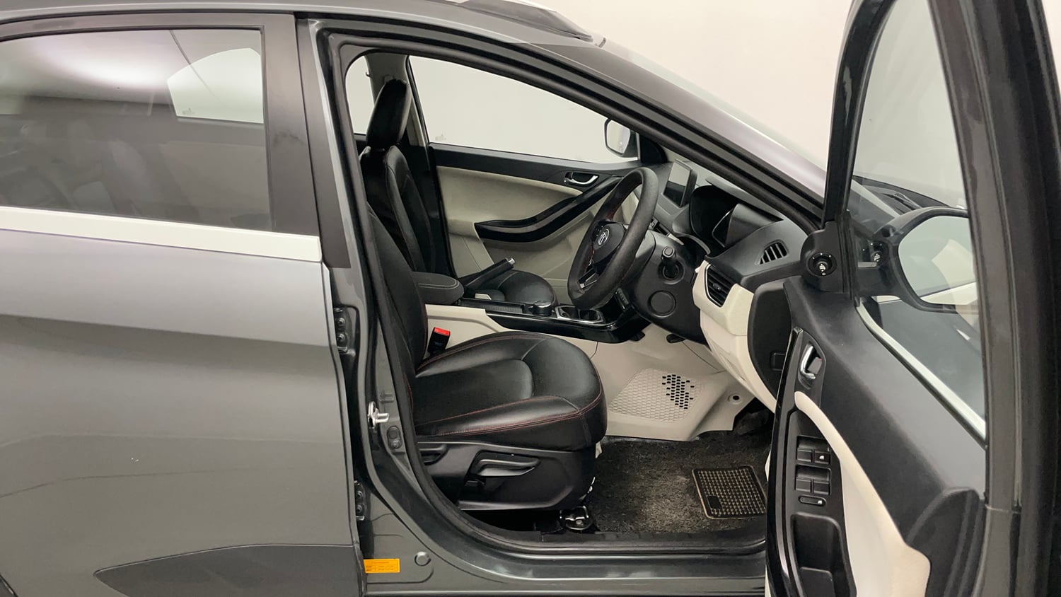 Used 2023 Tata Nexon XZ Plus Petrol Manual interior RIGHT SIDE FRONT DOOR CABIN VIEW