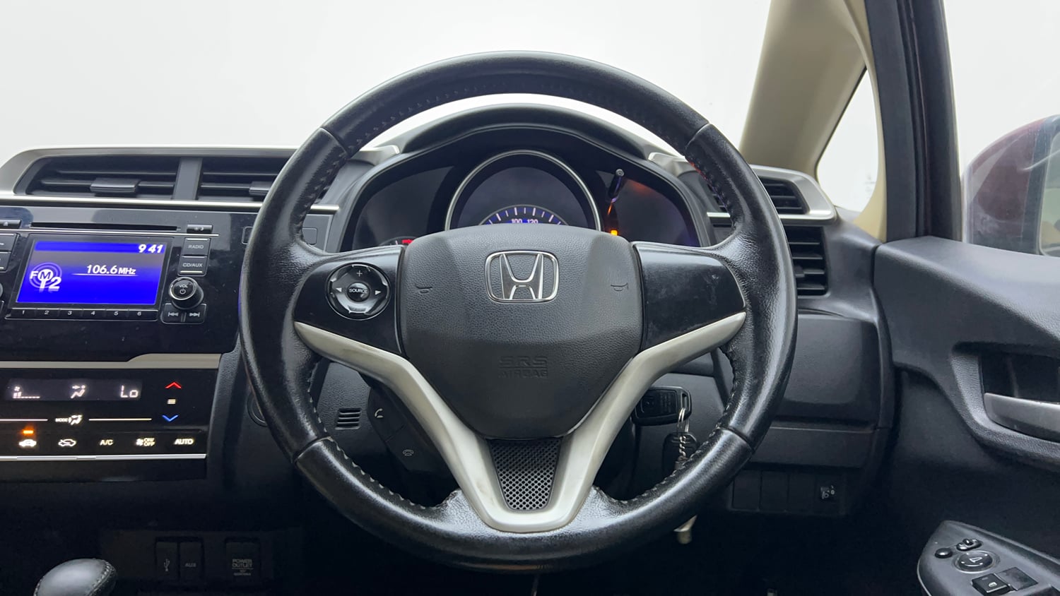 Used 2017 Honda Jazz V AT Petrol Petrol Automatic interior STEERING VIEW
