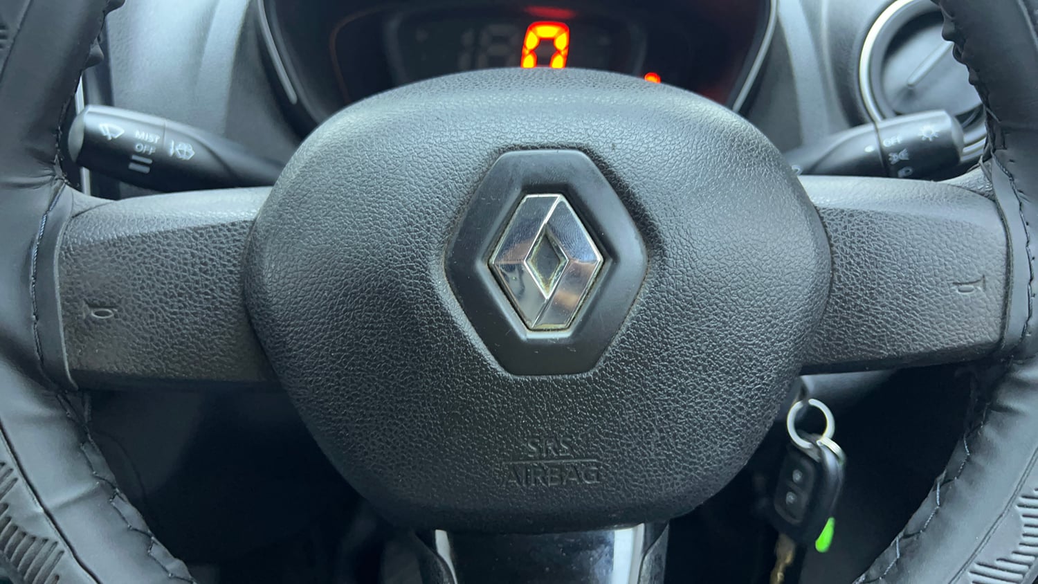 Used 2019 Renault Kwid RXL Petrol Manual top_features Airbags
