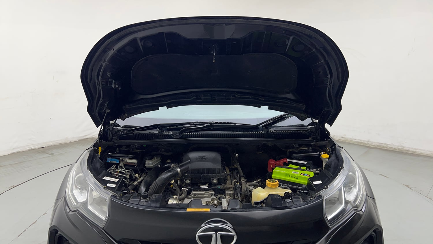 Used 2023 Tata Nexon XZ Plus (S) Dark Edition Petrol Manual engine ENGINE & BONNET OPEN FRONT VIEW