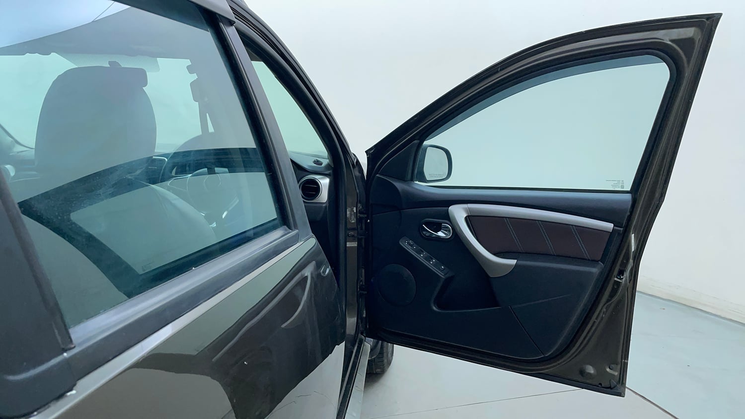 Used 2021 Renault Duster RXZ 1.5 Petrol MT Petrol Manual interior RIGHT FRONT DOOR OPEN VIEW