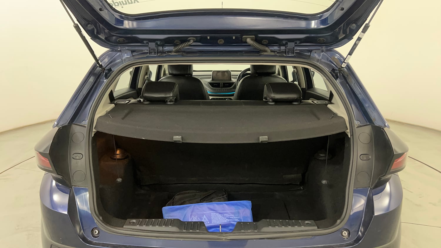 Used 2022 Tata Altroz XZA Petrol Petrol Automatic interior DICKY INSIDE VIEW