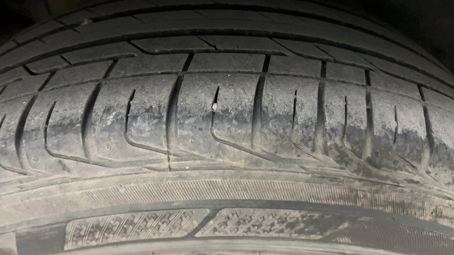 Used 2018 Tata Nexon XZ Plus Diesel Diesel Manual tyres RIGHT REAR TYRE TREAD VIEW