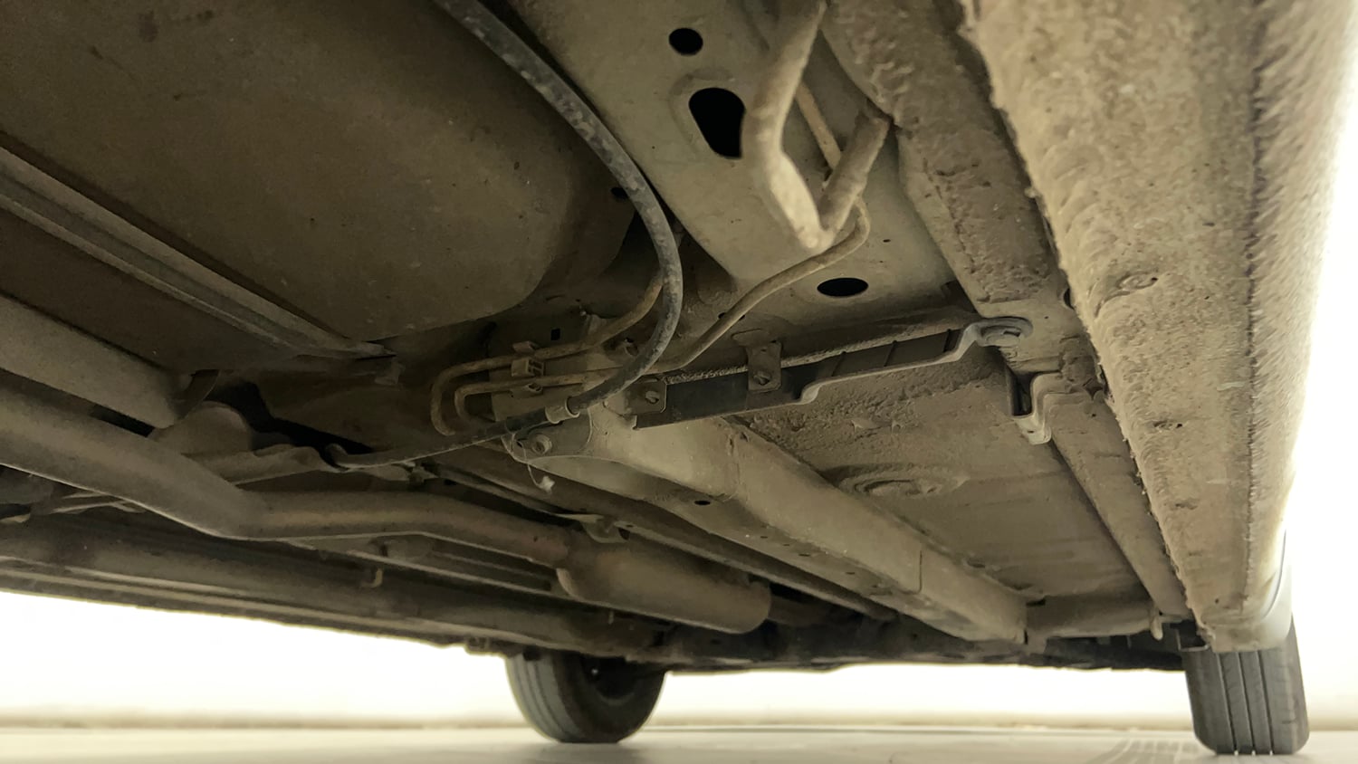Used 2016 Maruti Suzuki Ciaz VXi+ Petrol Manual extra REAR RIGHT UNDERBODY VIEW