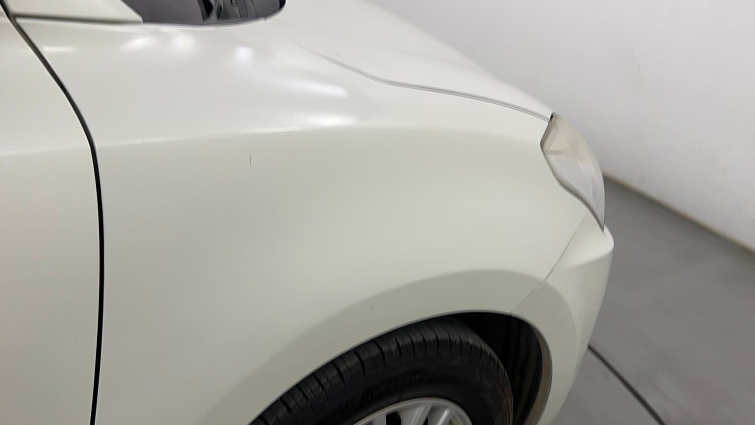 Used 2020 Maruti Suzuki Dzire ZXi AMT Petrol Automatic dents MINOR SCRATCH