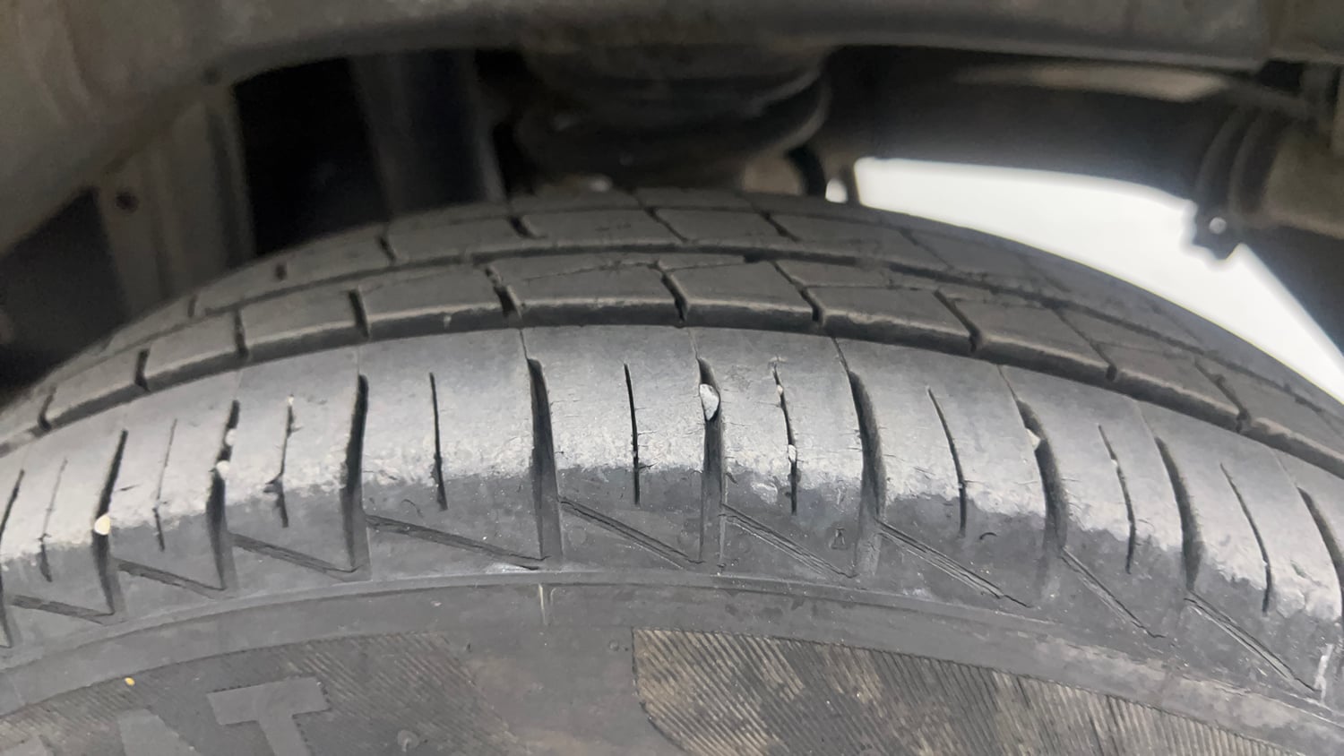 Used 2019 Maruti Suzuki Alto 800 LXi CNG Cng Manual tyres LEFT REAR TYRE TREAD VIEW