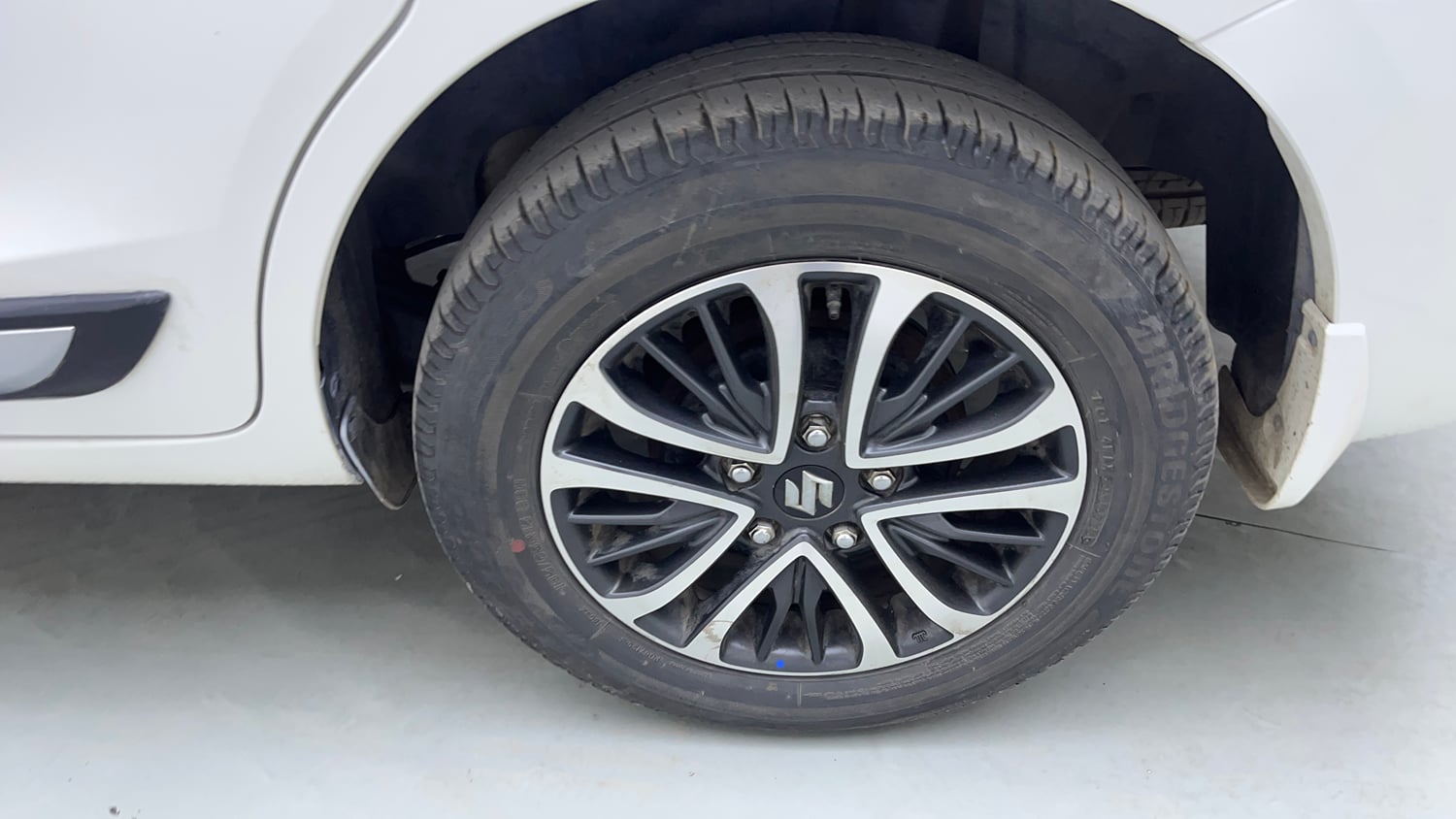 Used 2023 Maruti Suzuki Ertiga ZXi Plus AT Petrol Automatic tyres LEFT REAR TYRE RIM VIEW