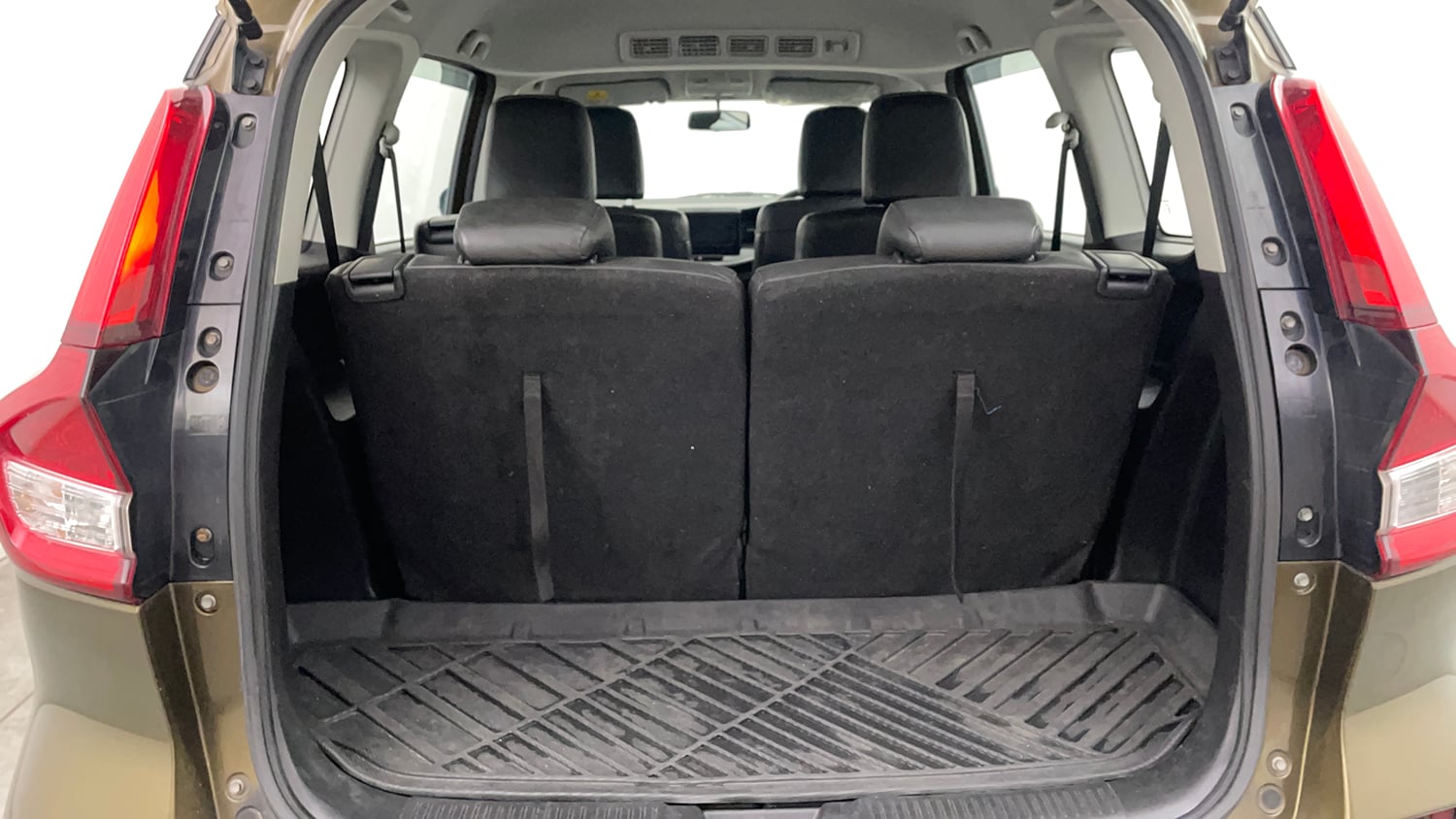 Used 2019 Maruti Suzuki XL6 Alpha AT Petrol Petrol Automatic interior DICKY INSIDE VIEW