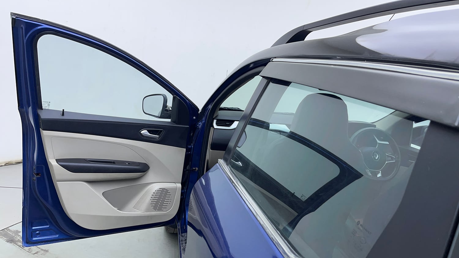 Used 2022 Renault Triber RXZ Dual Tone Petrol Manual interior LEFT FRONT DOOR OPEN VIEW