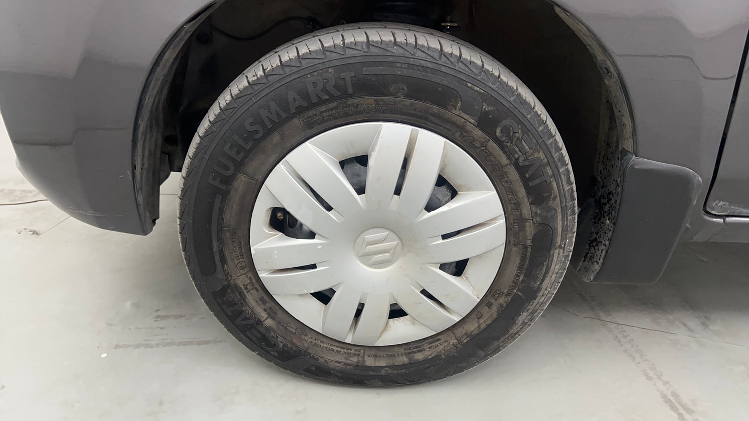 Used 2019 Maruti Suzuki Alto 800 LXi CNG Cng Manual tyres LEFT FRONT TYRE RIM VIEW