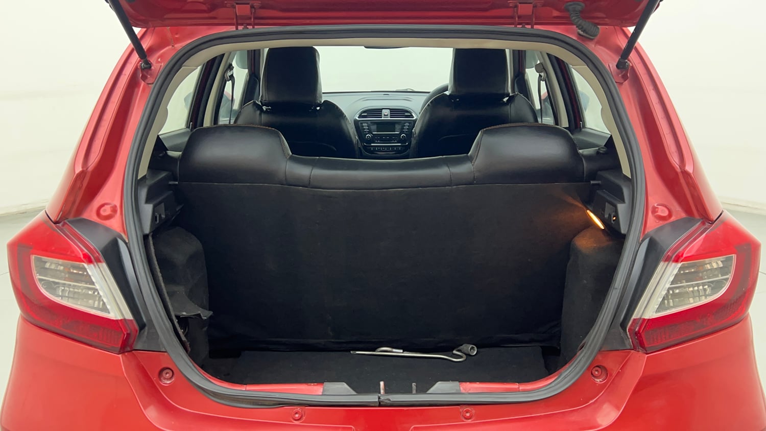 Used 2017 Tata Tiago Revotron XZA Petrol Automatic interior DICKY INSIDE VIEW