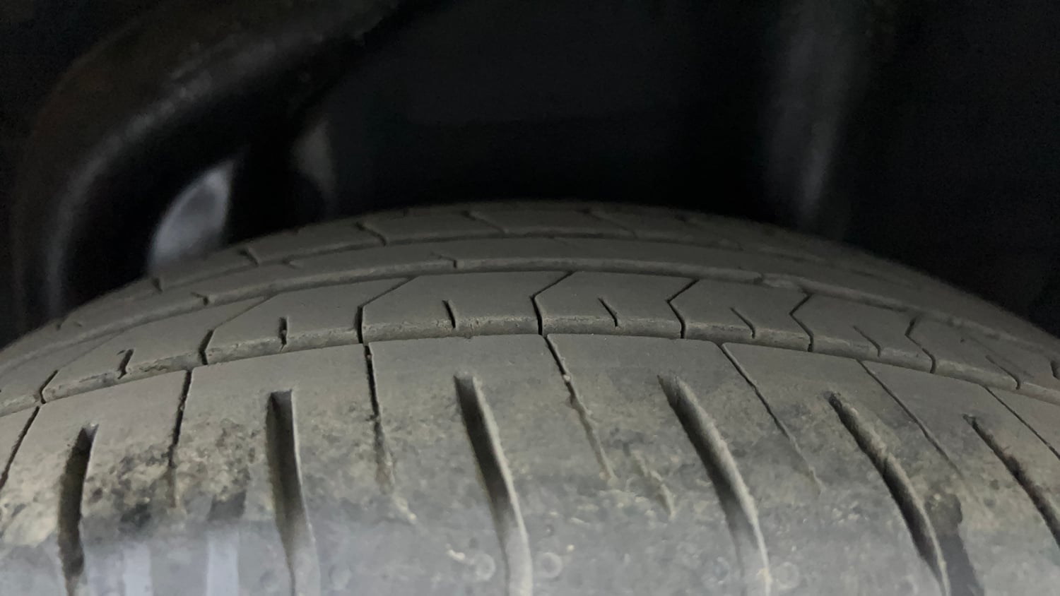 Used 2023 Hyundai Verna SX (O)1.5 MPi Petrol Manual tyres LEFT REAR TYRE TREAD VIEW