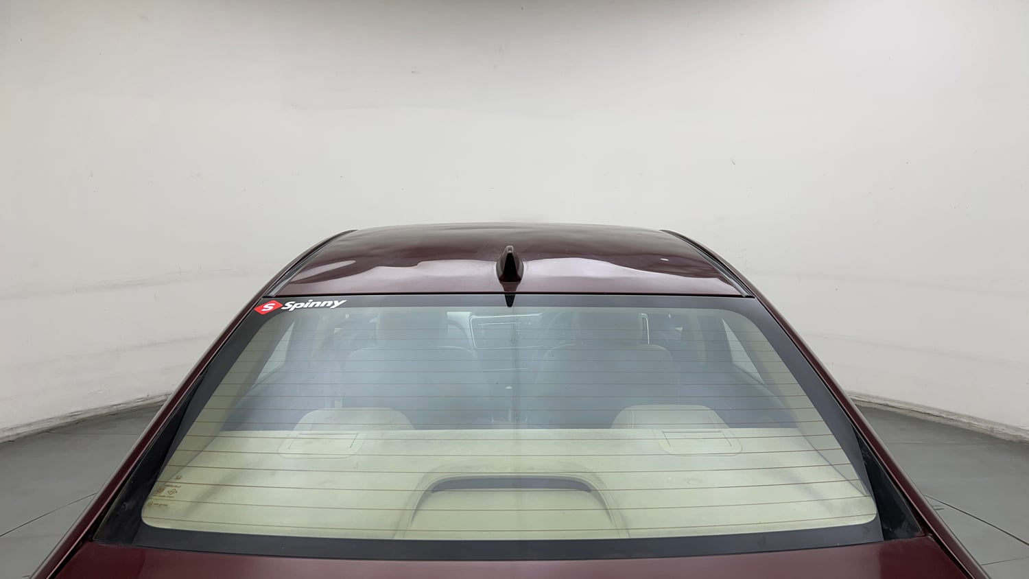Used 2016 Honda City V Petrol Manual exterior BACK WINDSHIELD VIEW