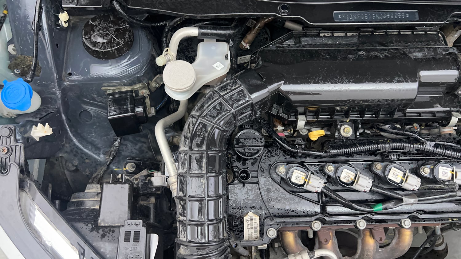 Used 2022 Maruti Suzuki Ignis Zeta 1.2 MT Petrol Manual engine ENGINE RIGHT SIDE VIEW