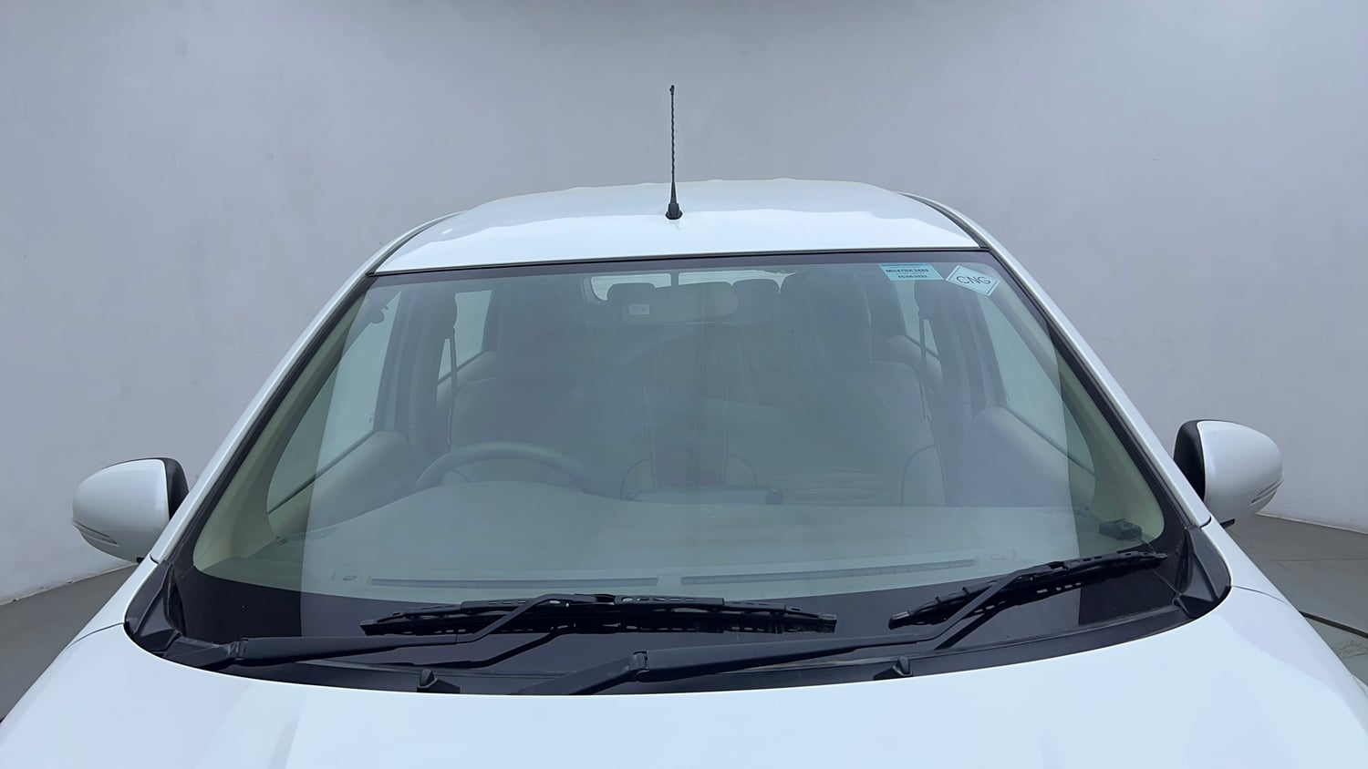 Used 2023 Maruti Suzuki Ertiga ZXi (O) CNG Cng Manual exterior FRONT WINDSHIELD VIEW