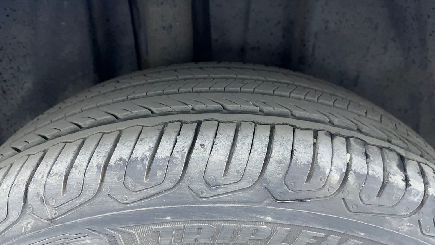 Used 2023 Volkswagen Virtus Topline 1.0 TSI AT Petrol Automatic tyres RIGHT REAR TYRE TREAD VIEW
