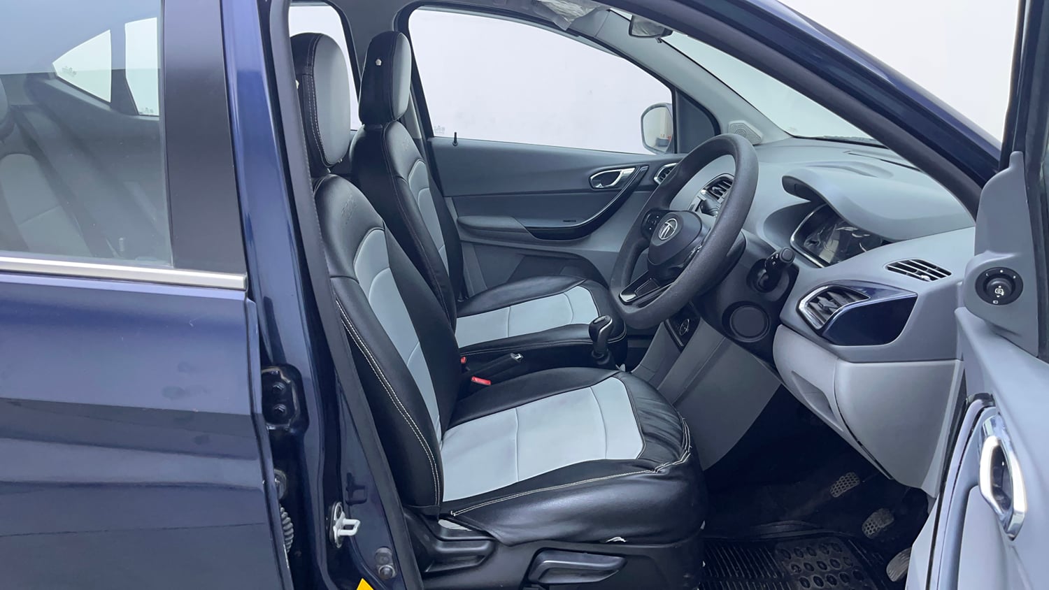 Used 2023 Tata Tigor XZ Plus Petrol Manual interior RIGHT SIDE FRONT DOOR CABIN VIEW