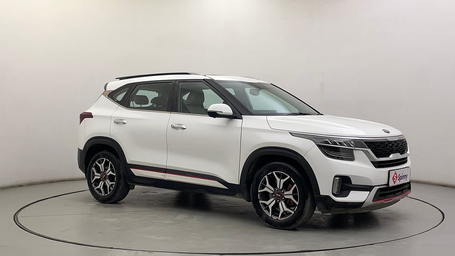 Used 2019 Kia Seltos GTX Plus 1.4 Petrol Manual exterior RIGHT FRONT CORNER VIEW