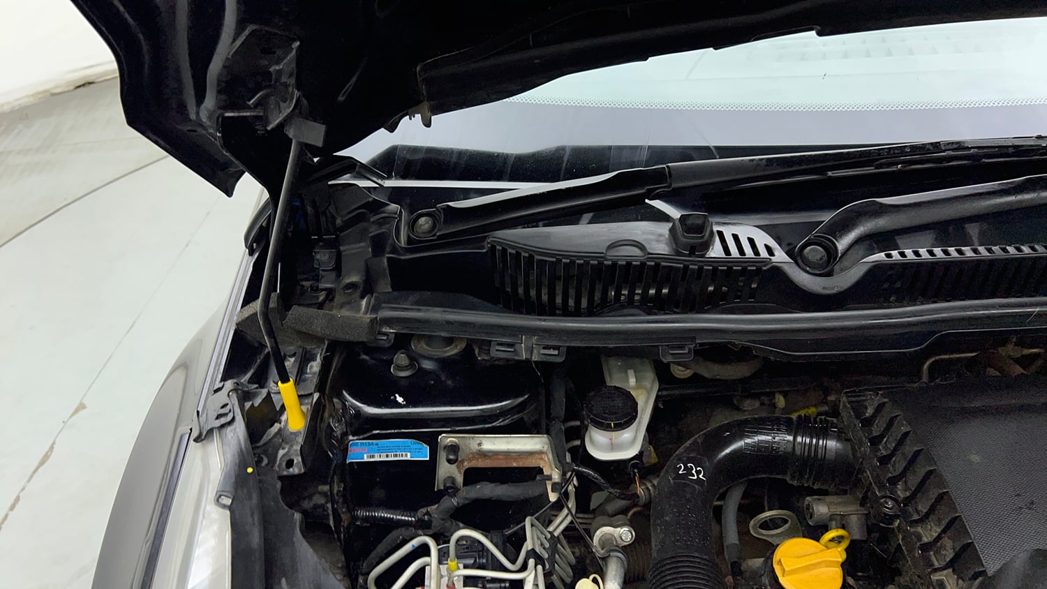 Used 2023 Tata Nexon XZ Plus (S) Dark Edition Petrol Manual engine ENGINE RIGHT SIDE HINGE & APRON VIEW