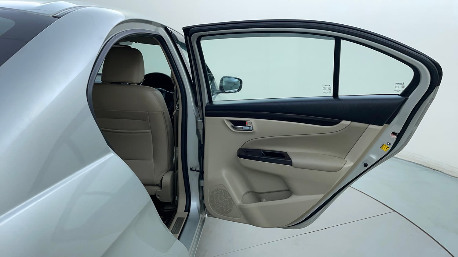 Used 2017 Maruti Suzuki Ciaz ZXi  AT Petrol Automatic interior RIGHT REAR DOOR OPEN VIEW