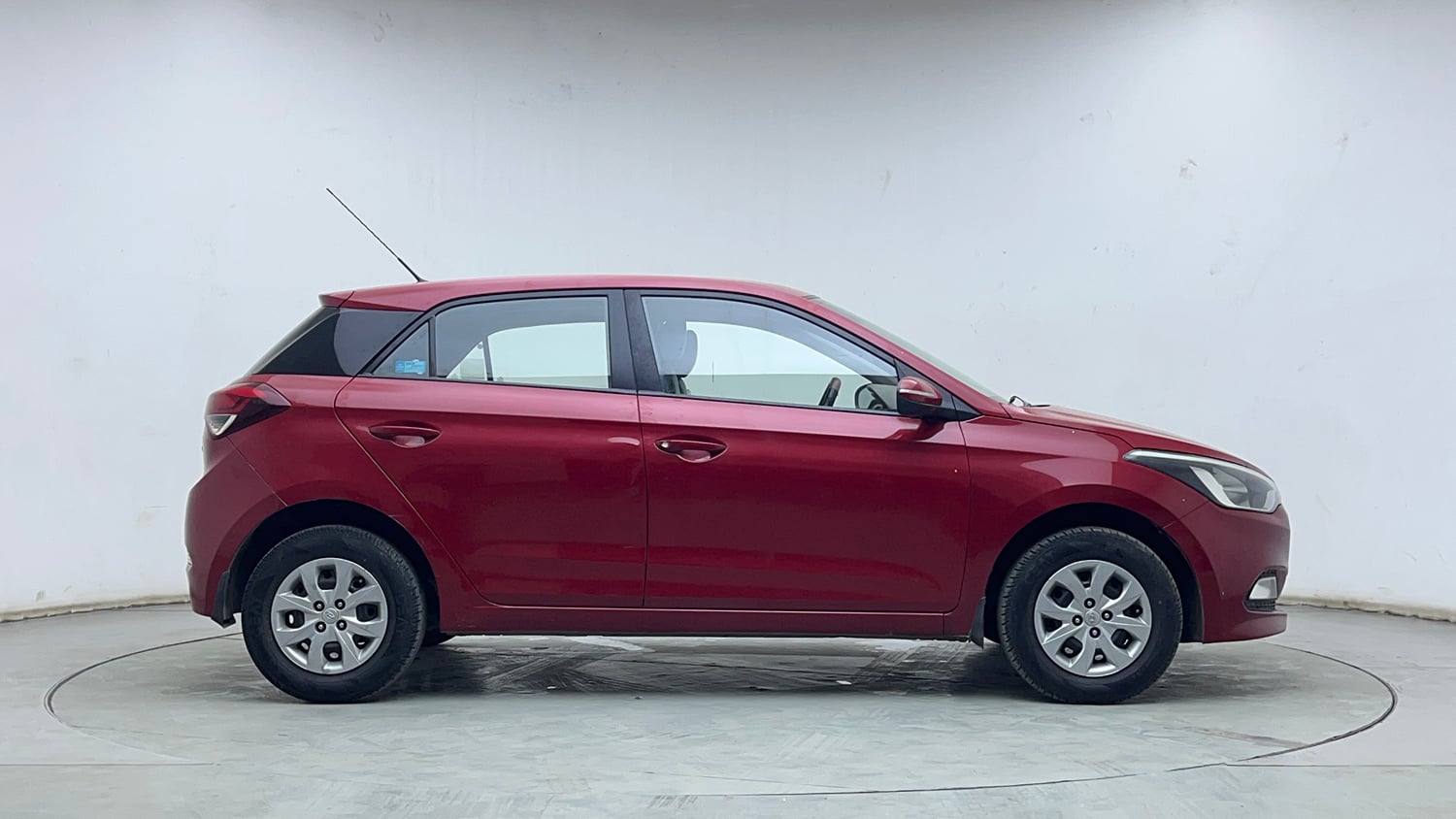 Used 2017 Hyundai Elite i20 Sportz 1.2 Petrol Manual exterior RIGHT SIDE VIEW