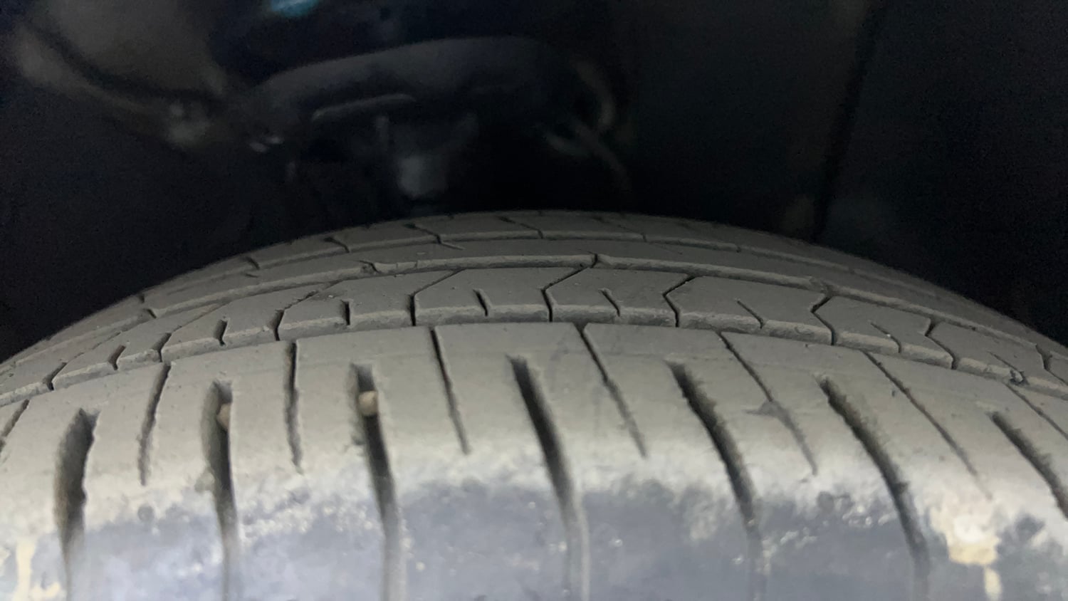 Used 2023 Hyundai Verna SX (O)1.5 MPi Petrol Manual tyres RIGHT FRONT TYRE TREAD VIEW