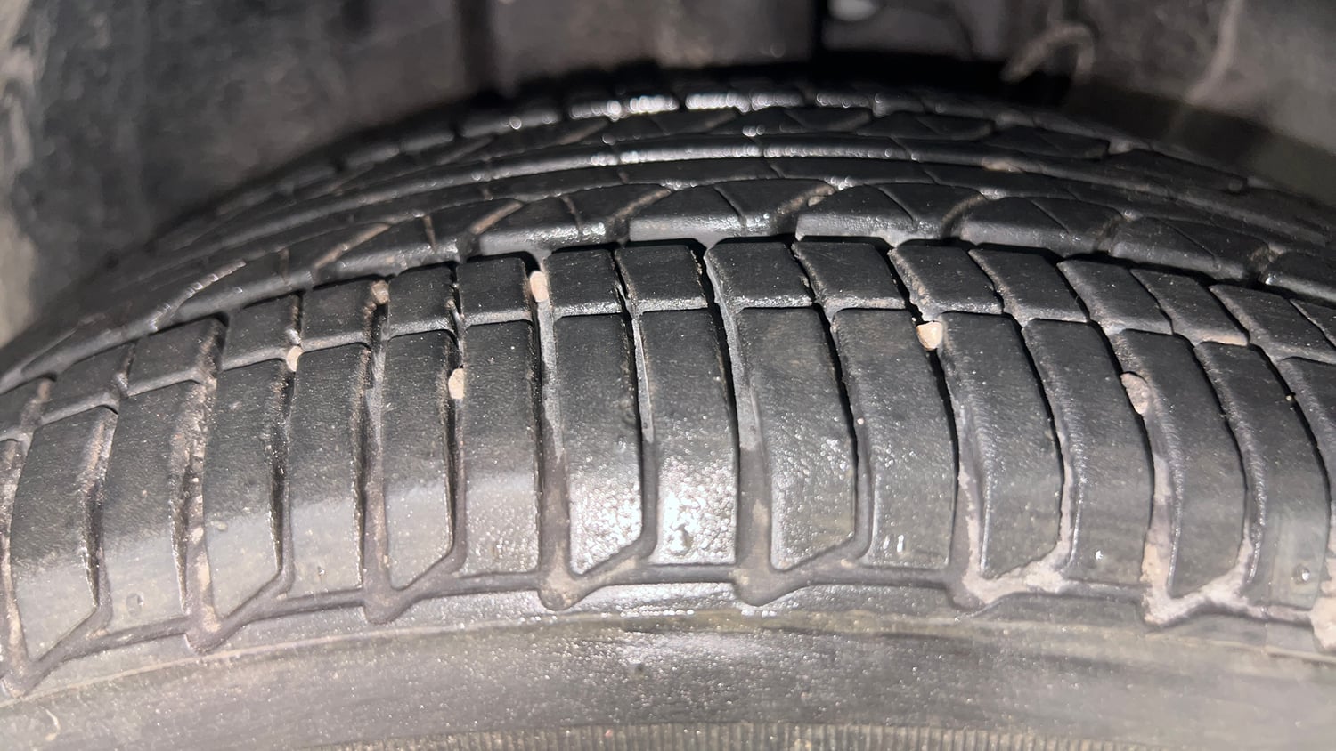 Used 2024 Tata Tiago XZA Plus Petrol Automatic tyres RIGHT FRONT TYRE TREAD VIEW
