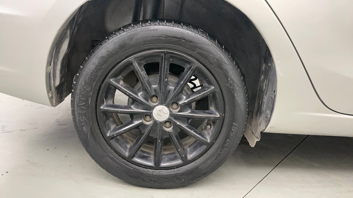 Used 2016 Maruti Suzuki Ciaz VXi+ Petrol Manual tyres RIGHT REAR TYRE RIM VIEW
