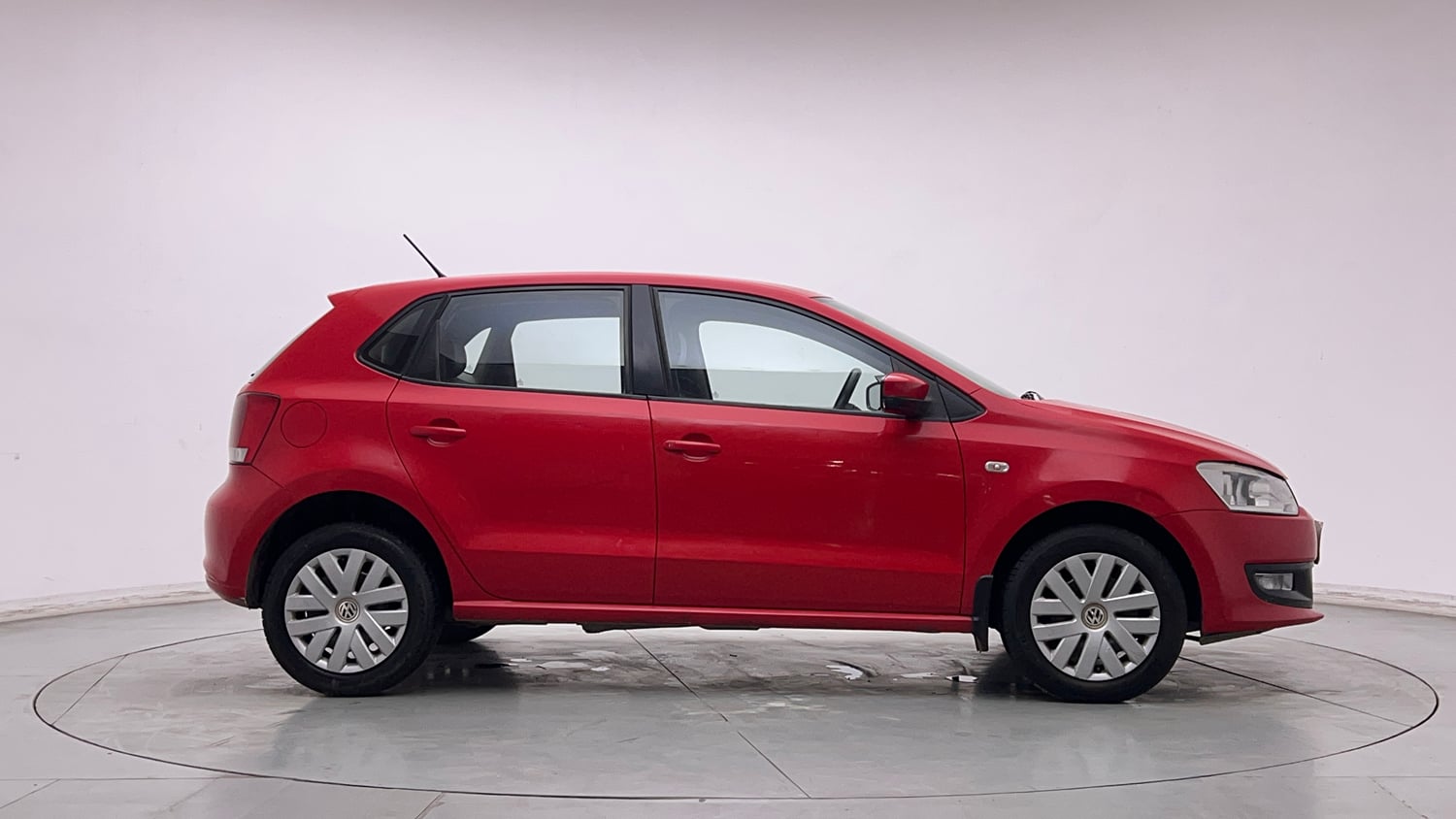 Used 2014 Volkswagen Polo Comfortline 1.2L (P) Petrol Manual exterior RIGHT SIDE VIEW
