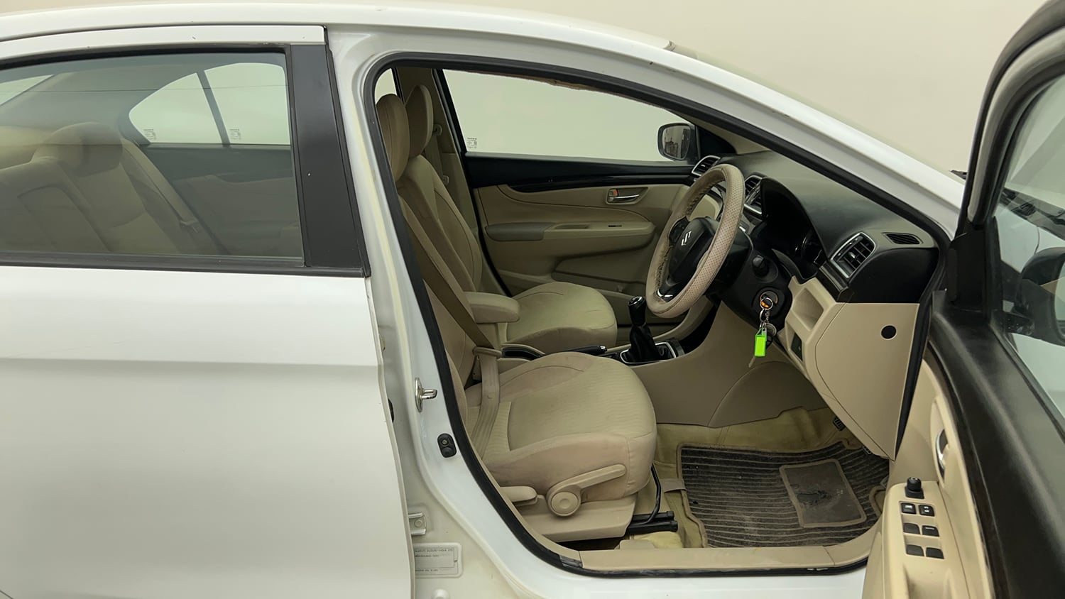 Used 2016 Maruti Suzuki Ciaz VXi+ Petrol Manual interior RIGHT SIDE FRONT DOOR CABIN VIEW