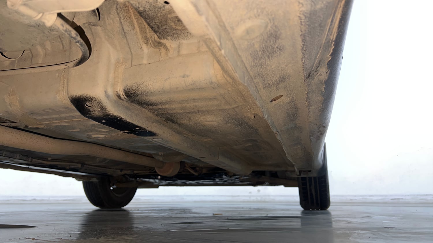 Used 2021 Hyundai Aura S 1.2 CNG Cng Manual extra REAR RIGHT UNDERBODY VIEW
