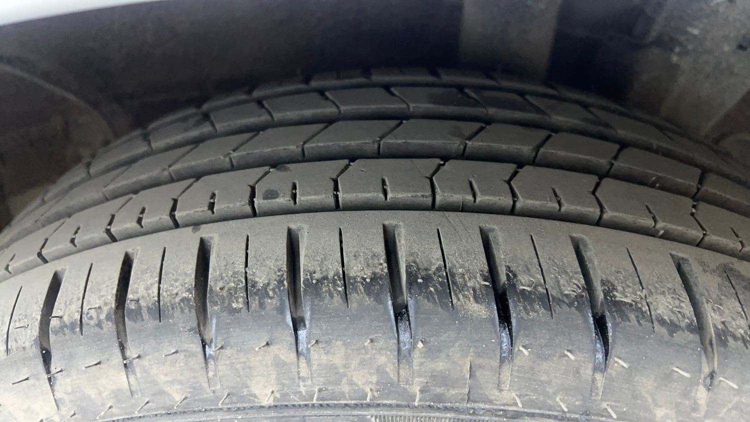 Used 2026 Hyundai New i20 Asta (O) 1.2 IVT Petrol Automatic tyres LEFT REAR TYRE TREAD VIEW