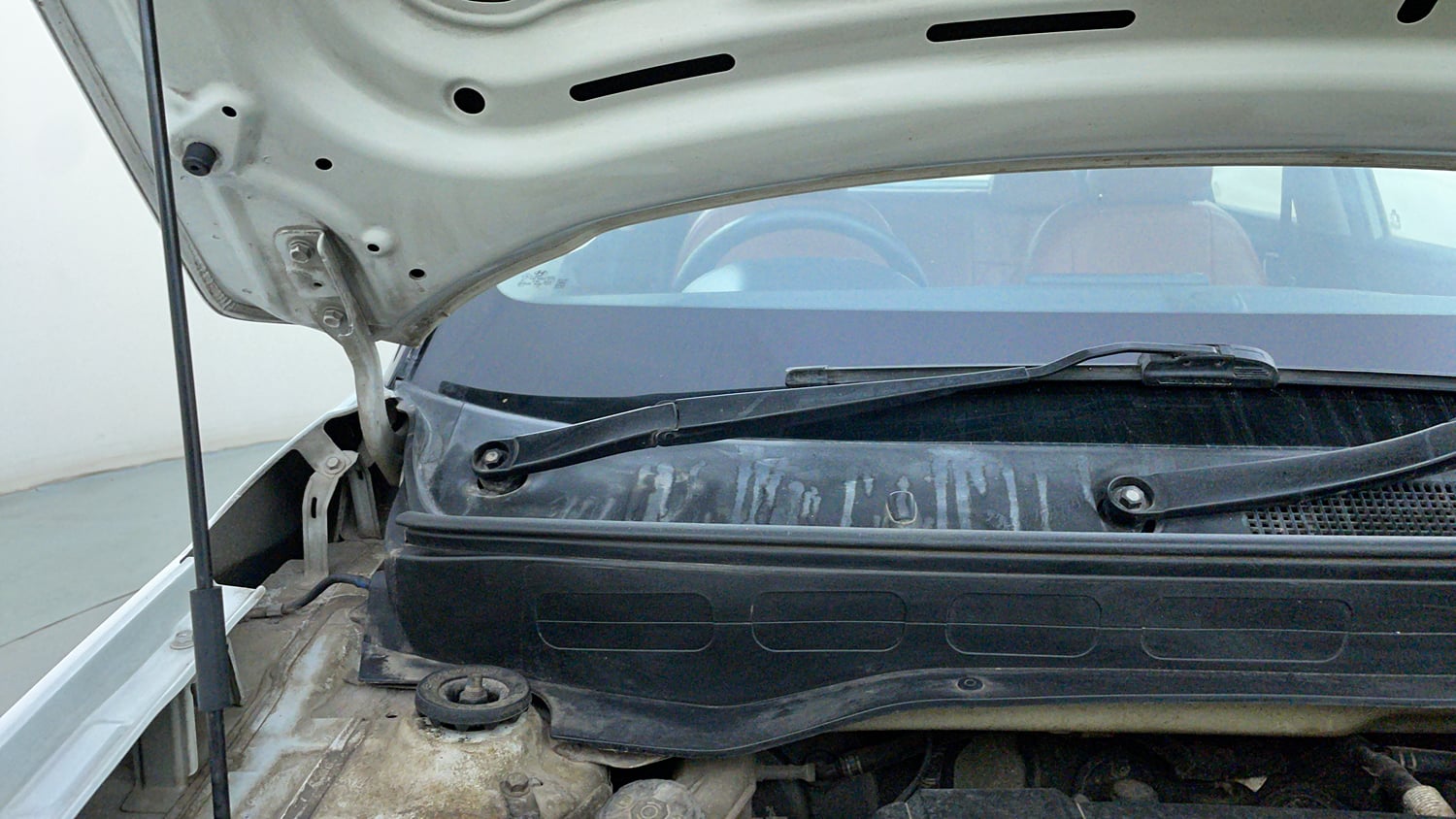Used 2021 Hyundai Venue SX Plus 1.0 Turbo DCT Petrol Automatic engine ENGINE RIGHT SIDE HINGE & APRON VIEW
