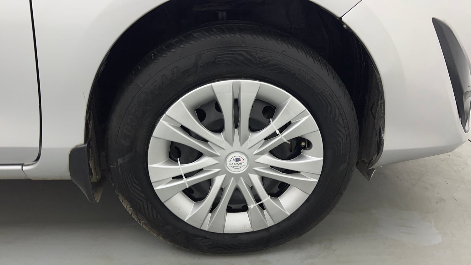 Used 2019 Toyota Yaris G CVT Petrol Automatic tyres RIGHT FRONT TYRE RIM VIEW