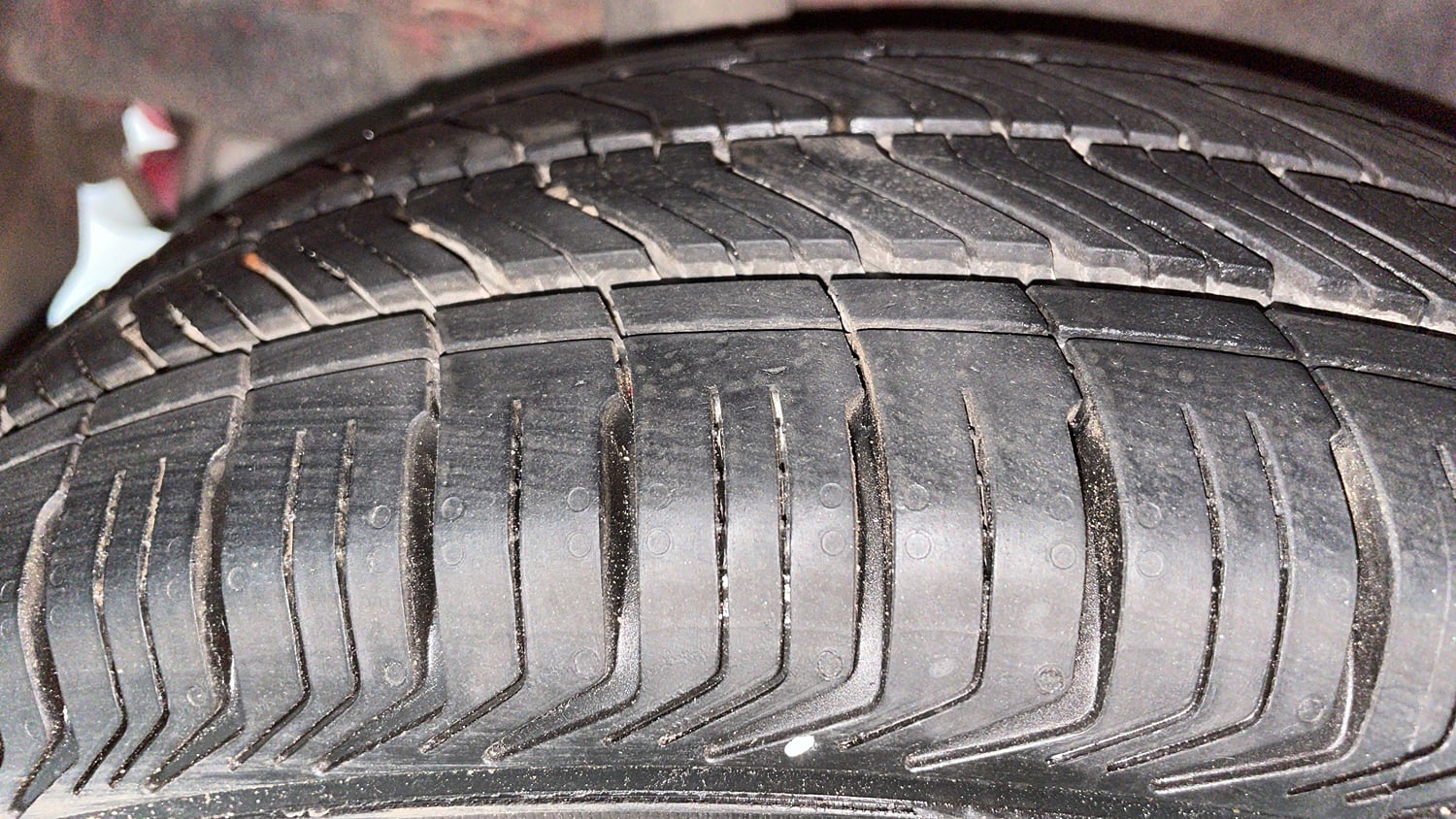 Used 2014 Honda Brio S MT Petrol Manual tyres RIGHT REAR TYRE TREAD VIEW
