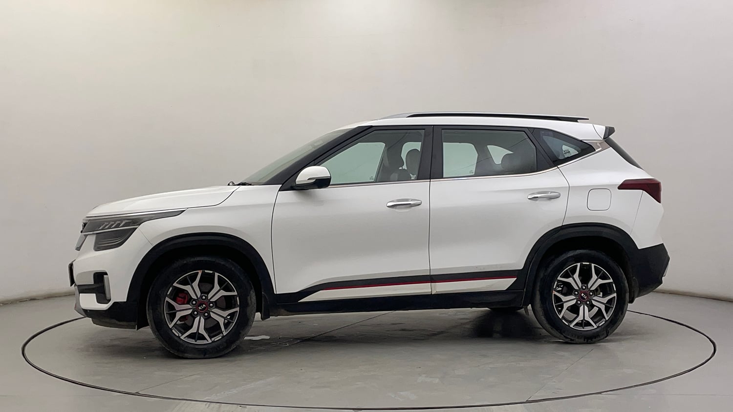 Used 2019 Kia Seltos GTX Plus 1.4 Petrol Manual exterior LEFT SIDE VIEW
