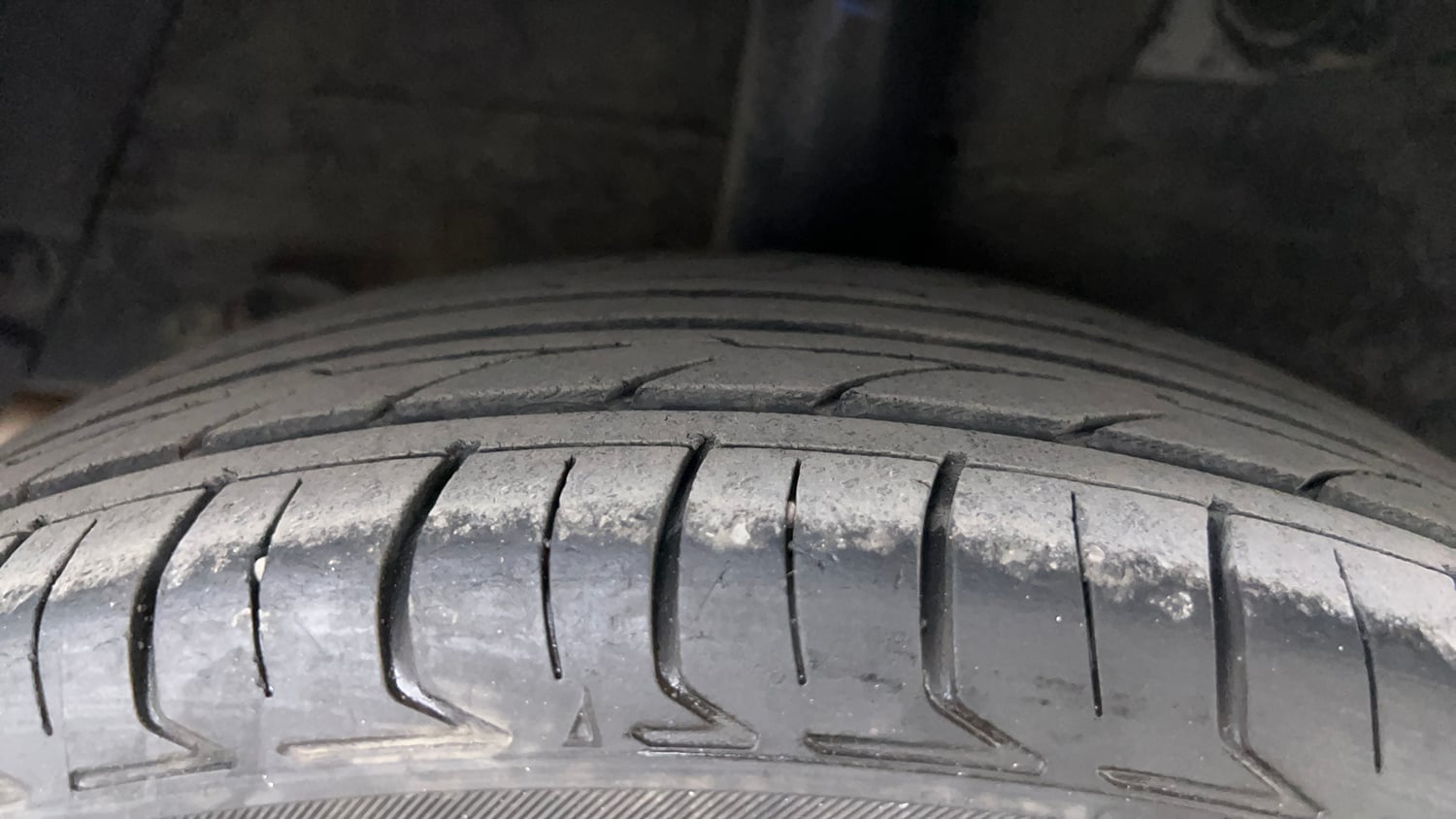 Used 2016 Hyundai Grand i10 Sportz 1.2 Kappa VTVT Petrol Manual tyres RIGHT REAR TYRE TREAD VIEW