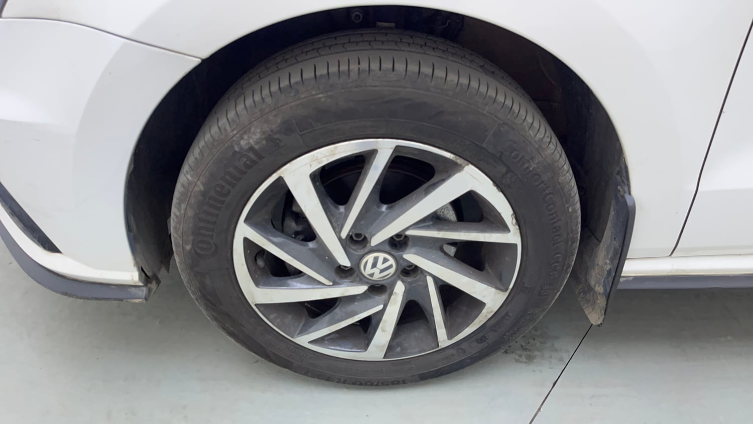 Used 2020 Volkswagen Polo Comfortline Plus 1.0L MPI Petrol Manual tyres LEFT FRONT TYRE RIM VIEW