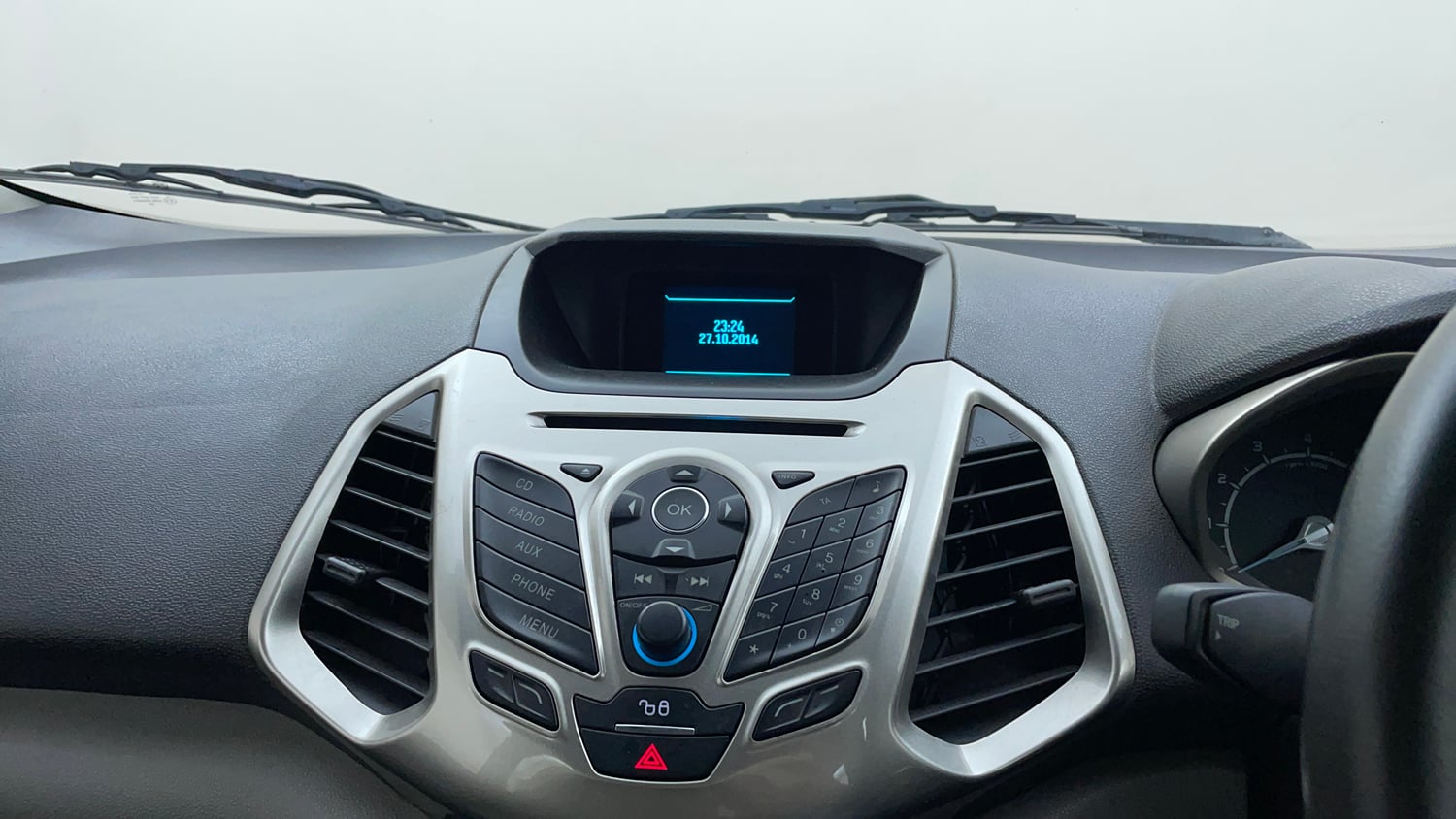 Used 2015 Ford EcoSport Titanium 1.5 Ti-VCT Petrol Manual top_features Integrated (in-dash) music system