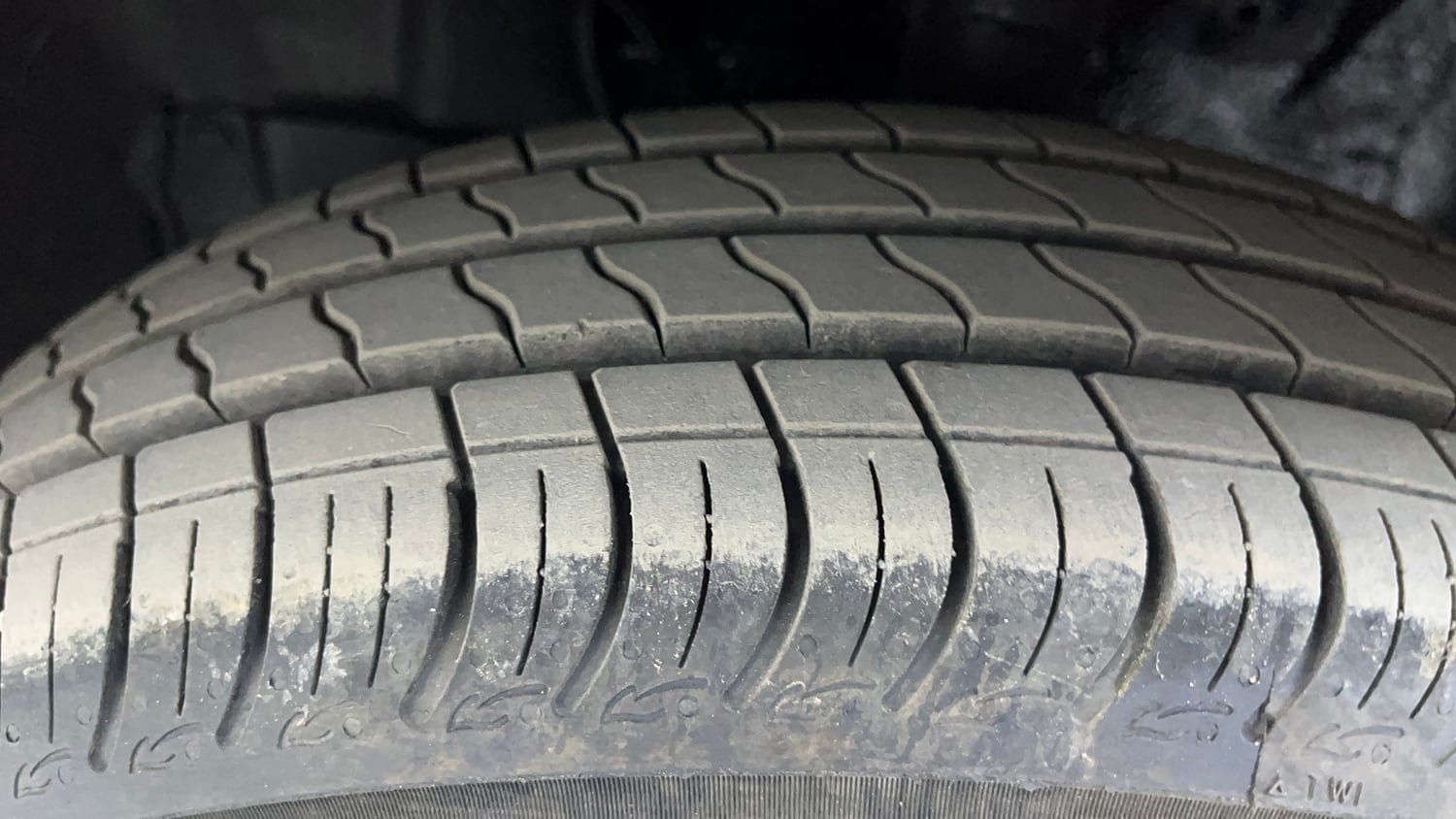 Used 2026 Maruti Suzuki Wagon R VXI 1.0 AGS Petrol Automatic tyres LEFT FRONT TYRE TREAD VIEW