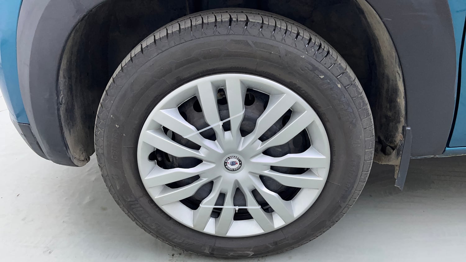 Used 2022 Renault Kwid RXT 1.0 (O) Petrol Manual tyres LEFT FRONT TYRE RIM VIEW
