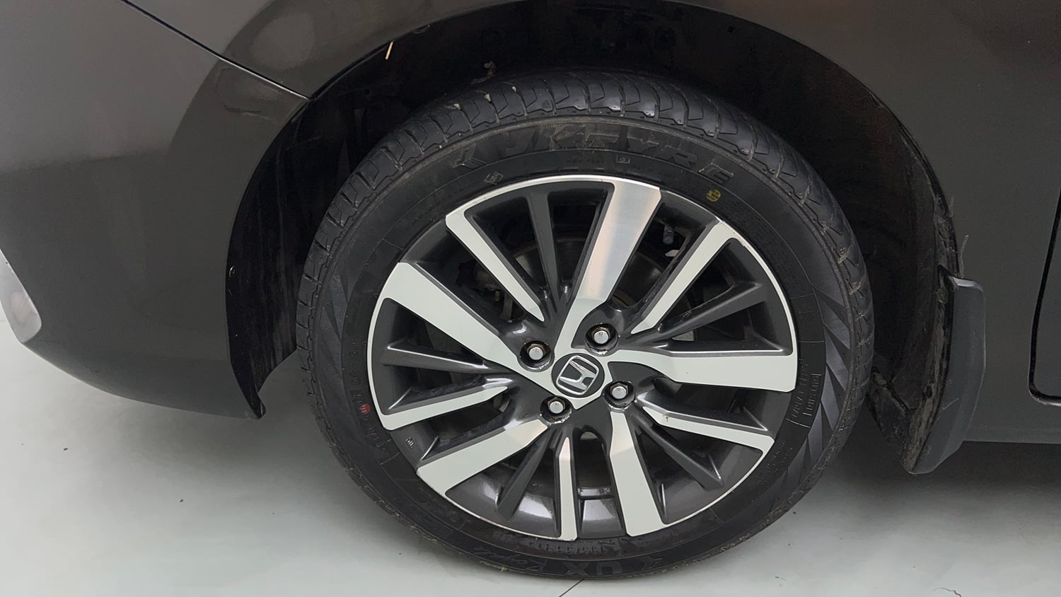 Used 2021 Honda City ZX CVT Petrol Petrol Automatic tyres LEFT FRONT TYRE RIM VIEW