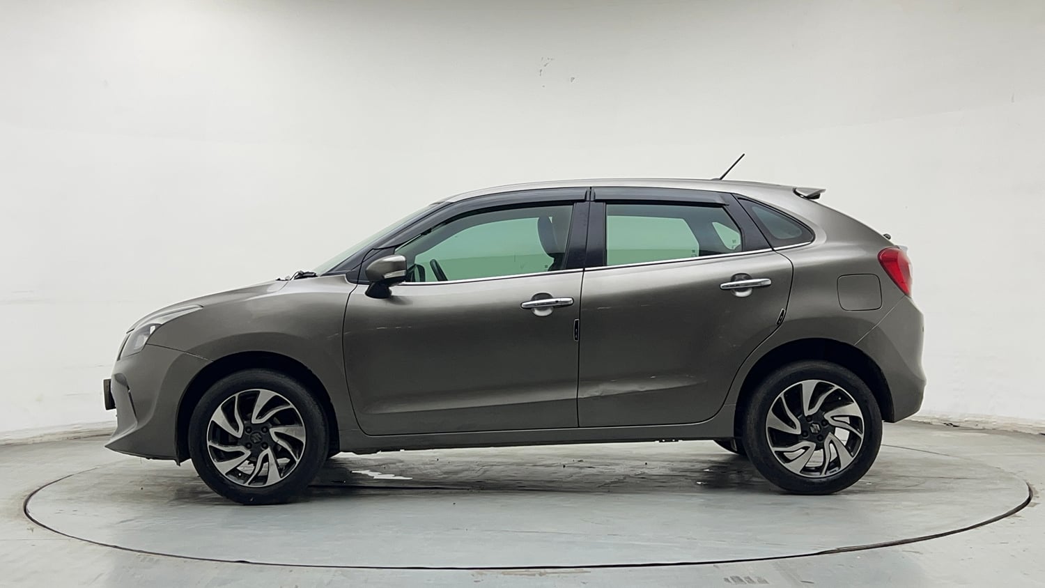 Used 2020 Maruti Suzuki Baleno Alpha Petrol Manual exterior LEFT SIDE VIEW