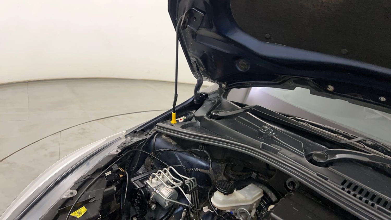Used 2023 Tata Tigor XZ Plus CNG Cng Manual engine ENGINE RIGHT SIDE HINGE & APRON VIEW