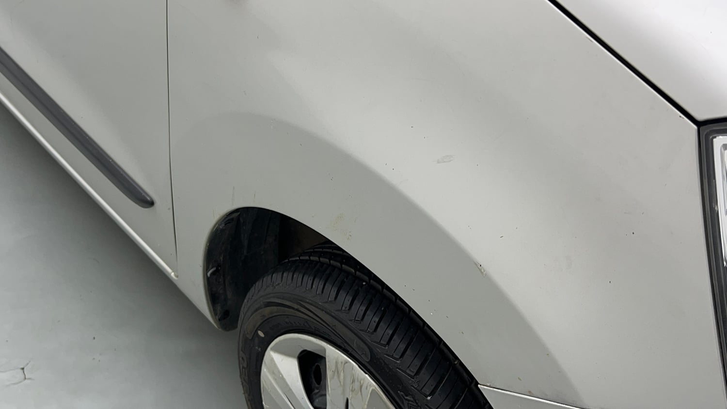Used 2014 Maruti Suzuki Wagon R VXI Petrol Manual dents MINOR SCRATCH