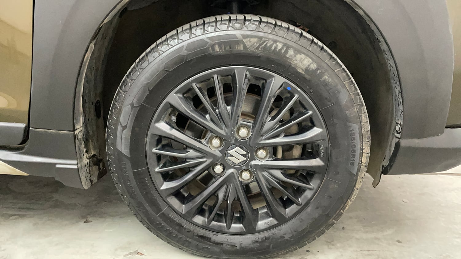 Used 2019 Maruti Suzuki XL6 Alpha AT Petrol Petrol Automatic tyres RIGHT FRONT TYRE RIM VIEW
