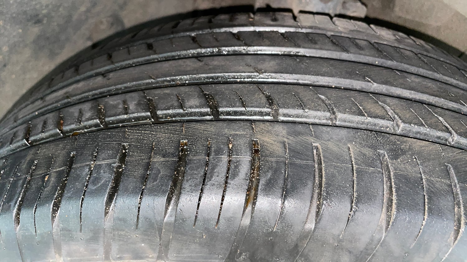 Used 2021 Renault Duster RXZ 1.5 Petrol MT Petrol Manual tyres RIGHT FRONT TYRE TREAD VIEW