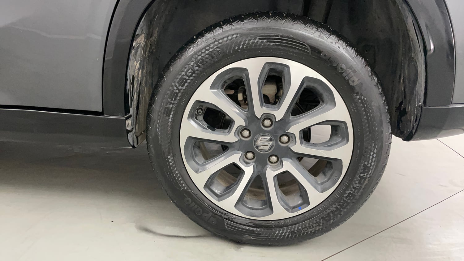 Used 2023 Maruti Suzuki Grand Vitara Zeta Plus Intelligent Hybrid eCVT Hybrid Automatic tyres LEFT REAR TYRE RIM VIEW