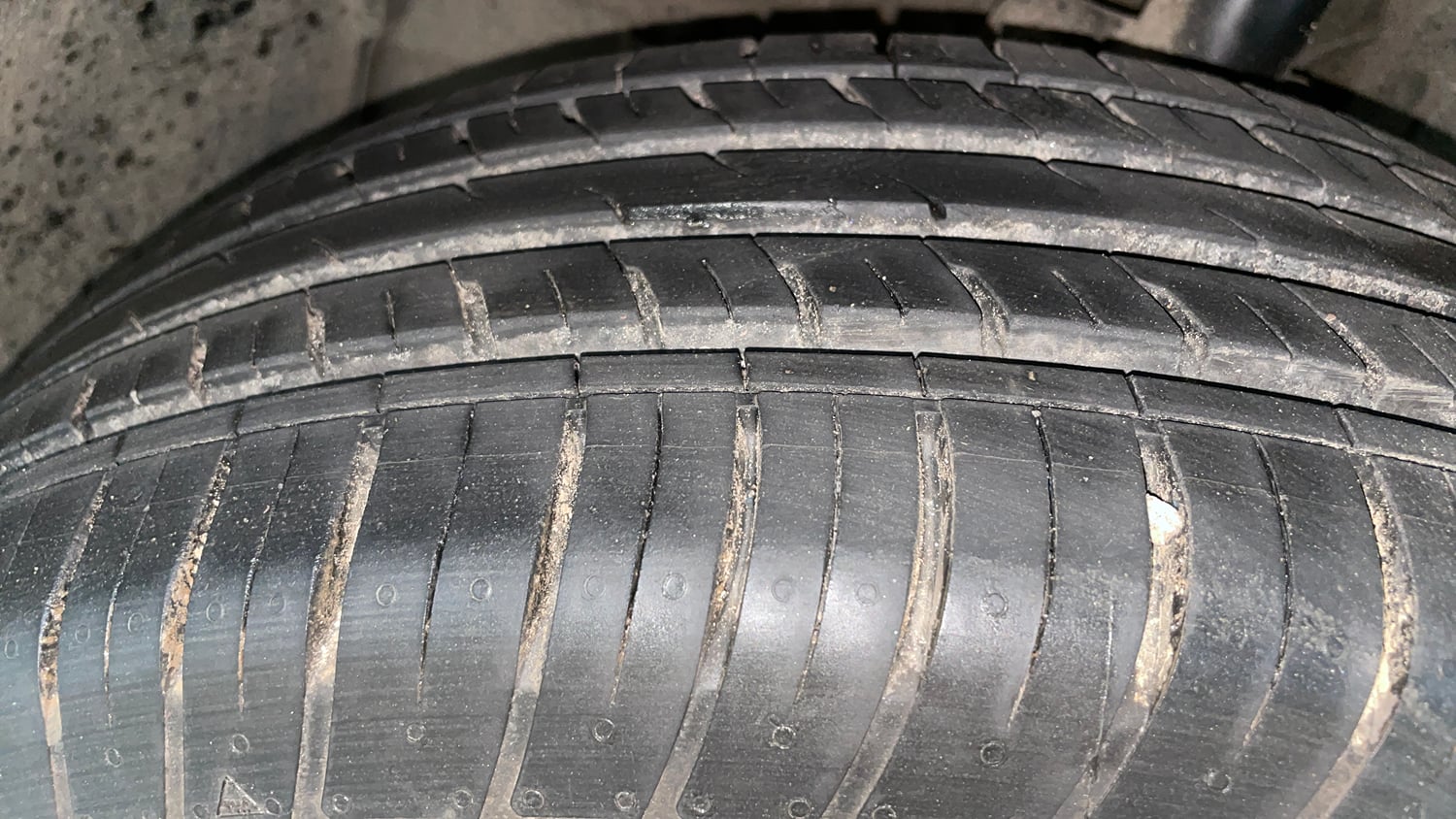 Used 2021 Renault Duster RXZ 1.5 Petrol MT Petrol Manual tyres LEFT FRONT TYRE TREAD VIEW