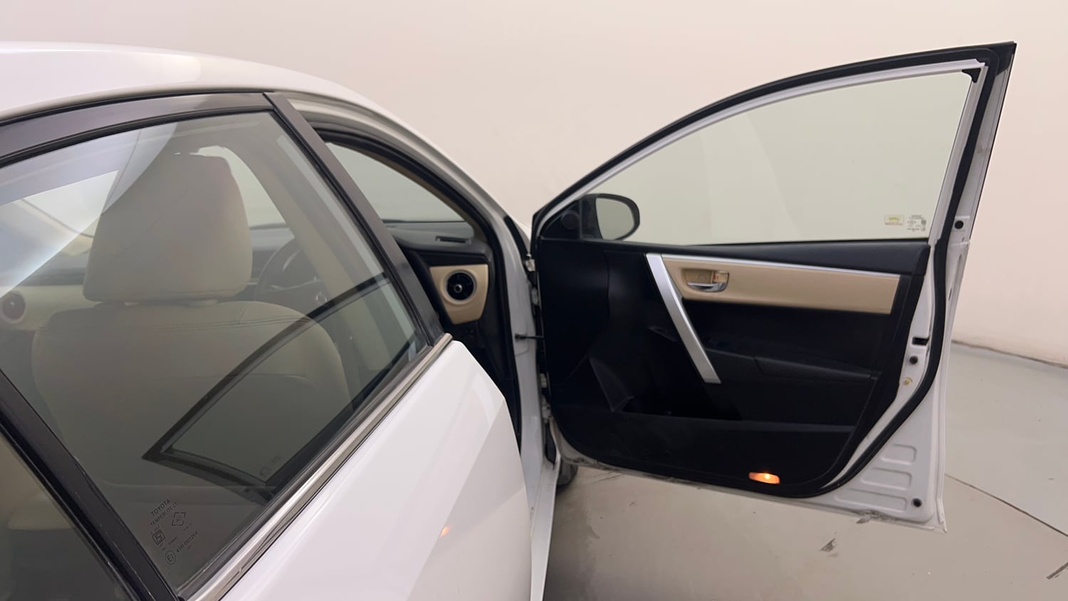 Used 2018 Toyota Corolla Altis VL CVT Petrol Petrol Automatic interior RIGHT FRONT DOOR OPEN VIEW